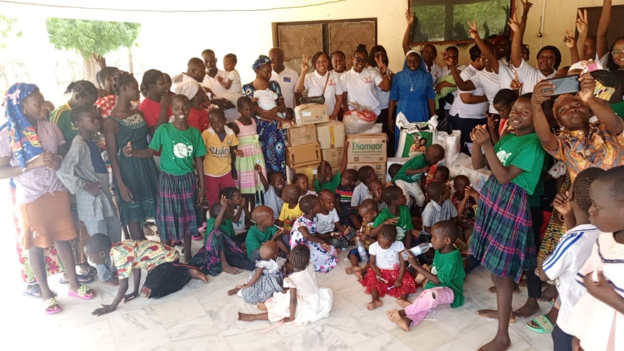 Don à l'orphelinat Bidzard - Photo 5